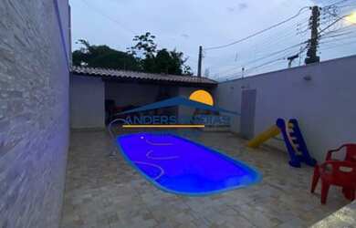 Imagem: A casa possui 2 Dormitórios, 3 Banheiros, 2 Vagas na garagem