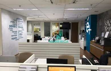 Imagem: O depósito possui 5 Vagas na garagem, 222m² de Área e está