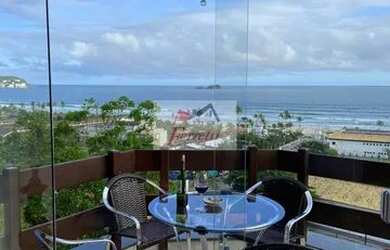 Imagem: A casa possui 4 Dormitórios, 5 Banheiros, 4 Vagas na garagem