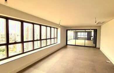 Imagem: O apartamento possui 4 Dormitórios, 4 Banheiros, 5 Vagas na