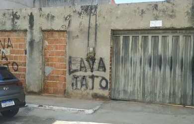 Imagem: O terreno possui 270m² de Área e está localizado em Triângulo