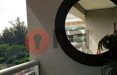 Imagem: O apartamento possui 1 Dormitório, 1 Banheiro, 1 Vaga na garagem