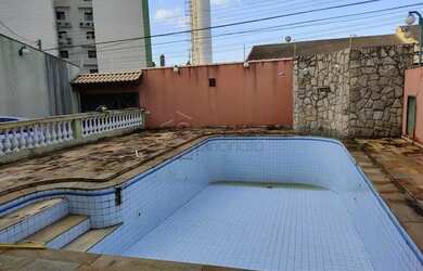 Imagem 3: Casa Sobrado em Jundiaí. Piscina, Varanda, Guarda roupaeLareira
