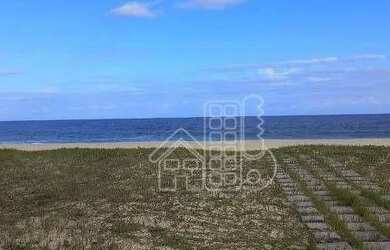 Imagem: A casa possui 4 Dormitórios, 5 Banheiros, 2 Vagas na garagem