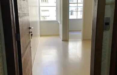 Imagem: O apartamento possui 2 Dormitórios, 2 Banheiros, 60m² de Área