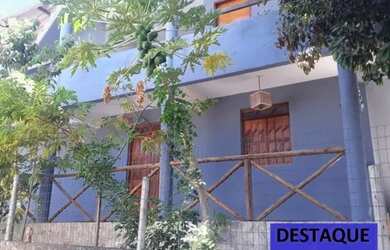 Imagem: A casa possui 3 Dormitórios, 3 Banheiros e 1 Vaga na garagem