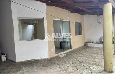 Imagem: A casa possui 3 Dormitórios, 2 Banheiros e 90m² de Área e