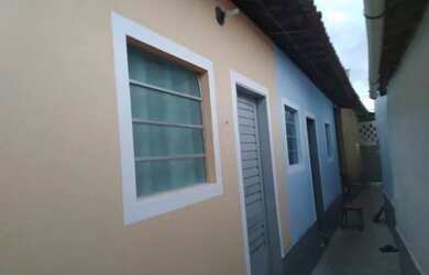 Imagem: A casa possui 1 Dormitório e 1 Banheiro e está localizado