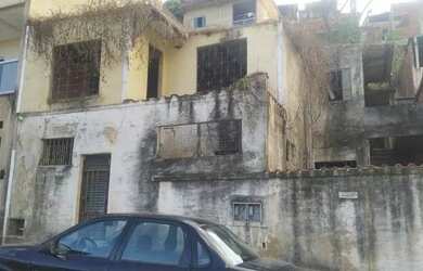 Imagem: A casa possui 3 Dormitórios, 1 Banheiro, 74m² de Área e