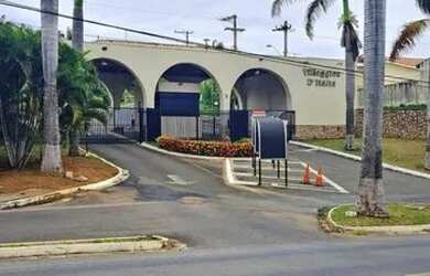 Imagem: A casa em condomínio possui 3 Dormitórios, 1 Banheiro, 2 Vagas