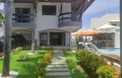 Imagem: A casa em condomínio possui 5 Dormitórios, 4 Banheiros, 2