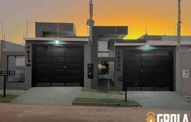 Imagem: A casa possui 2 Dormitórios, 2 Banheiros, 2 Vagas na garagem