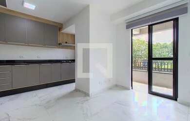 Imagem: O apartamento possui 3 Dormitórios, 1 Banheiro, 2 Vagas na