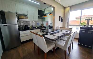 Imagem: O apartamento possui 2 Dormitórios, 2 Banheiros, 1 Vaga na