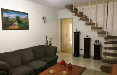 Imagem: A casa possui 3 Dormitórios, 2 Banheiros, 1 Vaga na garagem