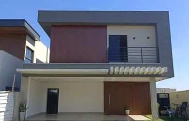 Imagem: A casa em condomínio possui 4 Dormitórios, 3 Banheiros, 2