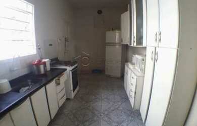 Imagem 3: Casa Padrão em Jundiaí. Varanda, Área de serviço, 209m² de Áreae1...