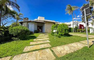 Imagem 2: Imóvel para aluguel tem 413 metros quadrados com 4 quartos