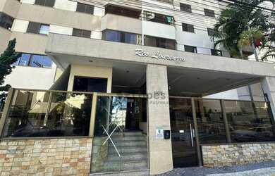 Imagem: O apartamento possui 4 Dormitórios, 3 Banheiros, 2 Vagas na