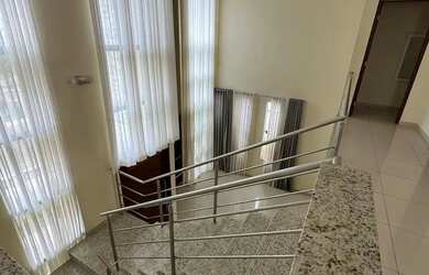 Imagem: A casa em condomínio possui 1 Dormitório, 1 Banheiro, 330m²