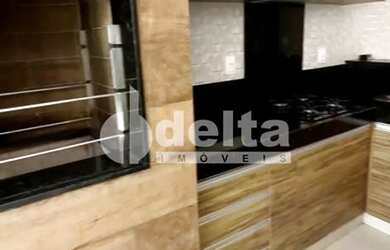 Imagem 9: Casa residencial disponível para venda no bairro Jardim Veneza em Uberlândia-MG