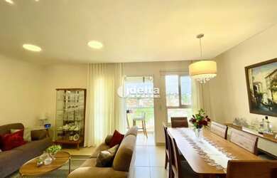 Imagem: O apartamento possui 3 Dormitórios, 2 Banheiros, 2 Vagas na