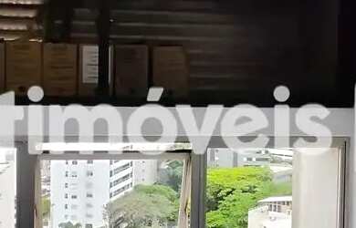 Imagem: O depósito possui 1 Vaga na garagem, 30m² de Área e está