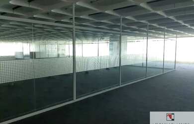 Imagem: O depósito possui 5 Vagas na garagem, 2.844m² de Área e