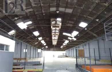 Imagem: O depósito possui 5 Vagas na garagem, 2.300m² de Área e