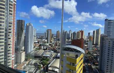 Imagem: O apartamento possui 2 Dormitórios, 1 Banheiro, 2 Vagas na