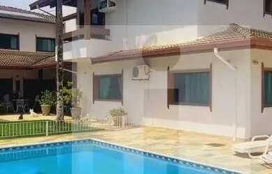 Imagem: A casa em condomínio possui 4 Dormitórios, 5 Banheiros, 4