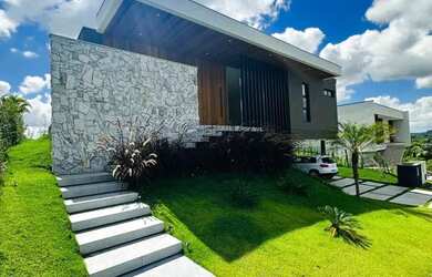 Imagem: A casa em condomínio possui 3 Dormitórios, 4 Banheiros, 4