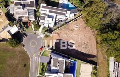 Imagem: O terreno possui 1.440m² de Área e está localizado em Alphaville