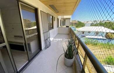 Imagem: O apartamento possui 3 Dormitórios, 2 Banheiros, 2 Vagas na