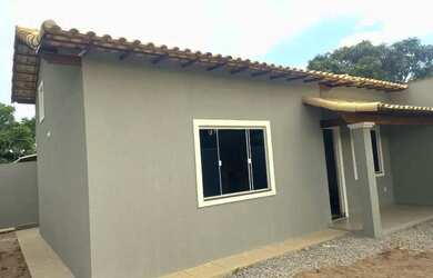 Imagem: A casa possui 2 Dormitórios, 1 Banheiro, 1 Vaga na garagem