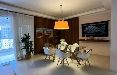 Imagem: O apartamento possui 4 Dormitórios, 4 Banheiros, 2 Vagas na