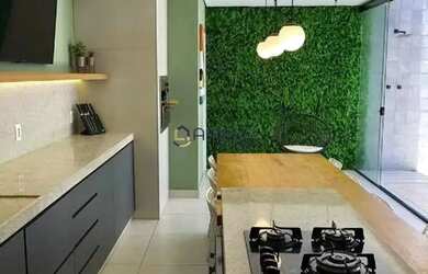 Imagem: A casa possui 4 Dormitórios, 3 Banheiros, 2 Vagas na garagem