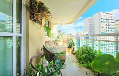 Imagem: O apartamento possui 2 Dormitórios, 3 Banheiros, 1 Vaga na