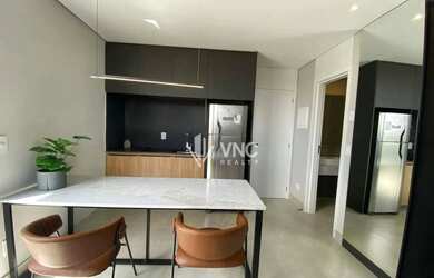 Imagem: O studio possui 1 Dormitório, 1 Banheiro, 1 Vaga na garagem