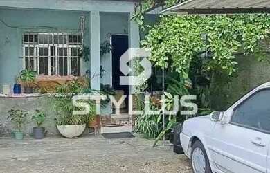 Imagem: A casa possui 2 Dormitórios, 1 Banheiro, 2 Vagas na garagem