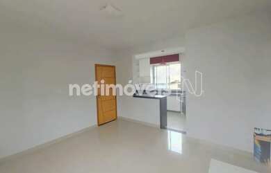 Imagem: O apartamento possui 3 Dormitórios, 1 Banheiro, 2 Vagas na