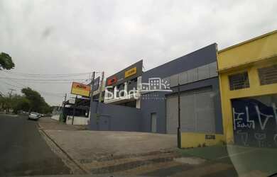 Imagem: O depósito possui 4 Vagas na garagem, 277m² de Área e está