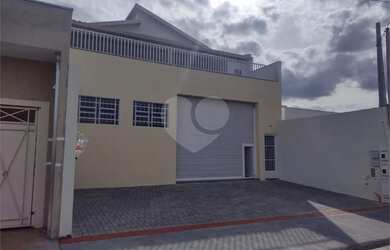 Imagem: A casa possui 2 Dormitórios, 1 Banheiro, 250m² de Área e