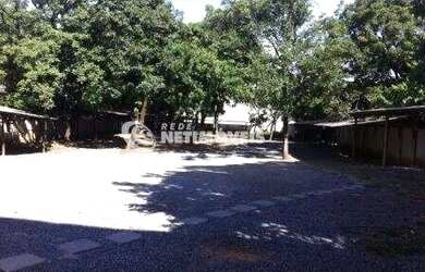 Imagem: O terreno possui 2.694m² de Área e está localizado em Centro