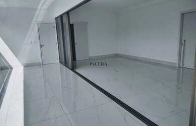 Imagem: O apartamento possui 4 Dormitórios, 5 Banheiros, 4 Vagas na