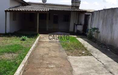 Imagem: A casa possui 2 Dormitórios, 1 Banheiro, 4 Vagas na garagem