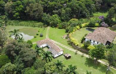 Imagem 4: A RC IMÓVEIS VENDE MARAVILHOSA FAZENDA DE 30 HA EM PETRÓPOLIS - RJ