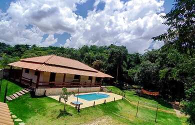 Imagem: A fazenda possui 1.560m² de Área e está localizado em Fabricas