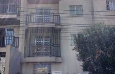 Imagem: O apartamento possui 3 Dormitórios, 1 Banheiro, 2 Vagas na