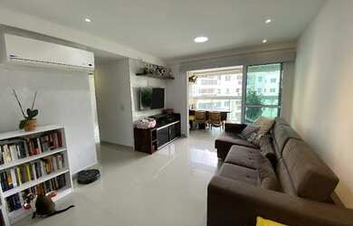 Imagem: O apartamento possui 3 Dormitórios, 2 Banheiros, 2 Vagas na